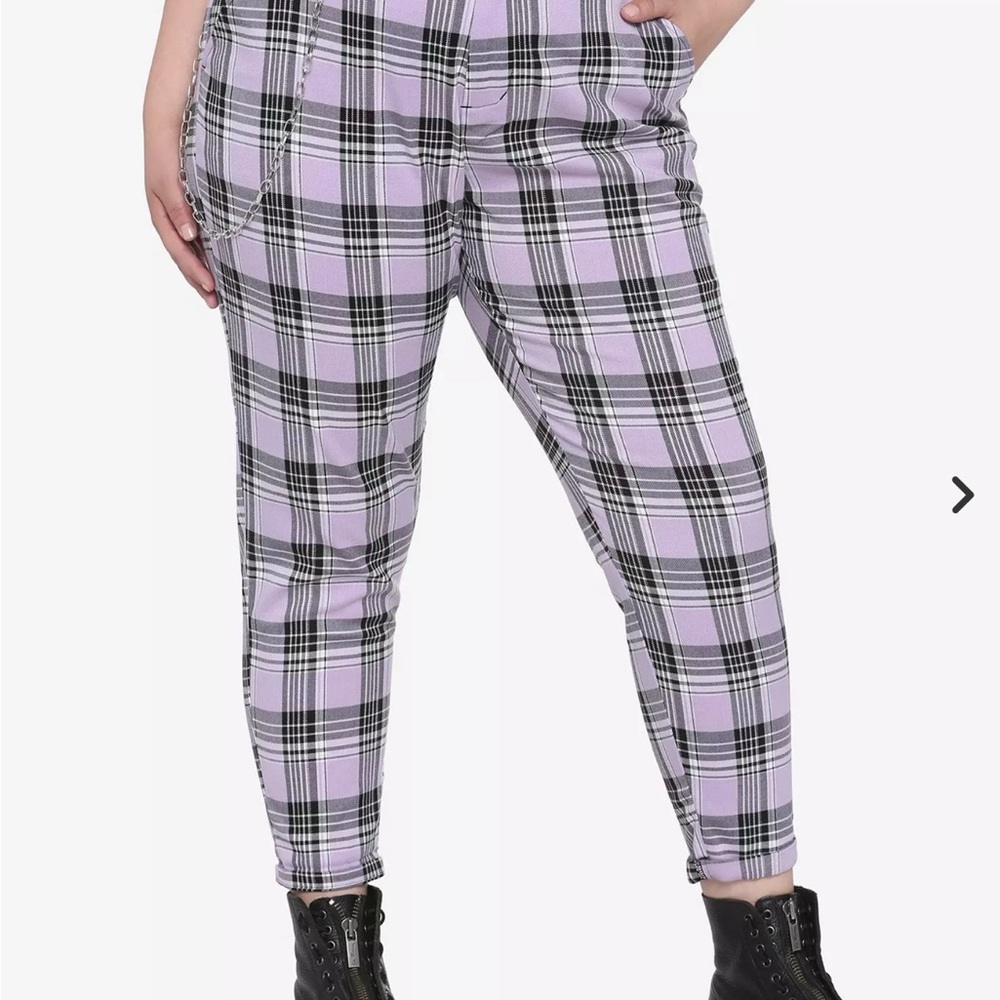 Hot Topic Purple and Black Cropped Plaid Pants